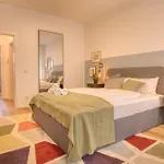 Fullhouse Premium Apartments H11